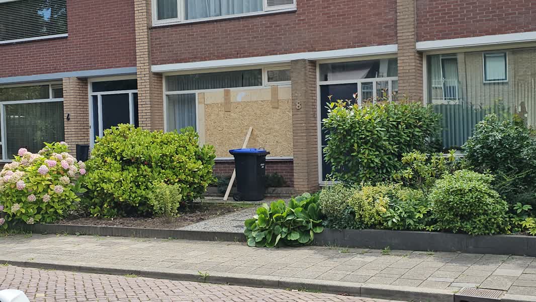 Explosie in woonwijk Sterrenburg