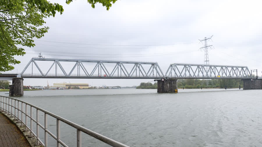 Vanaf maandag is fietspad Baanhoekbrug voor 9 maanden dicht (Video)